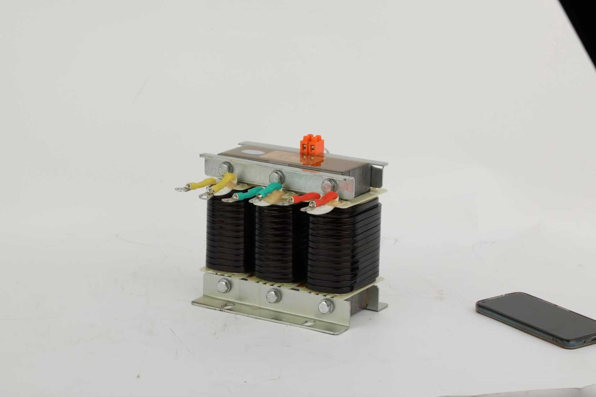 ¿Qué papel juegan los reactores en los sistemas de energía modernos?